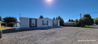 45 S 300 W St in Beaver, UT - Building Photo