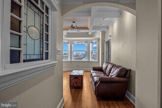 2135 Walnut St in Philadelphia, PA - Foto de edificio - Building Photo