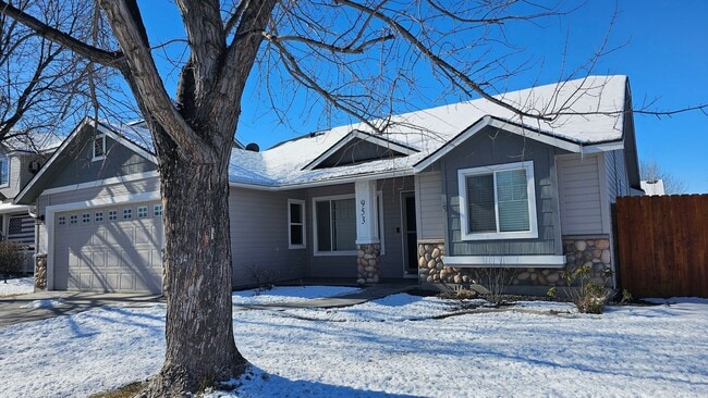 953 N Wolfsburg Ave in Meridian, ID - Building Photo - Building Photo