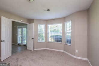 6129 Pomerania Trail in Stone Mountain, GA - Building Photo - Building Photo