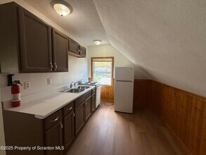455 Madison Ave in Jermyn, PA - Building Photo - Building Photo