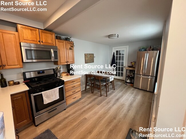 3 Linden St, Unit 1 in Somerville, MA - Foto de edificio - Building Photo