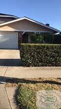 290 W Alexander Ave in Merced, CA - Building Photo - Building Photo