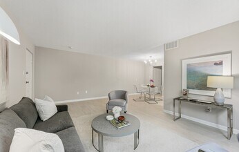 3829 Hamilton St in Hyattsville, MD - Building Photo - Building Photo