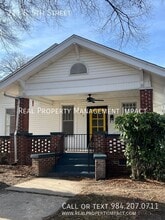 211 E 5th St in Burlington, NC - Building Photo - Building Photo