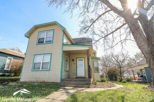 622 Missouri Ave in Alma, KS - Building Photo