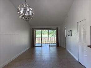 991 Coral Club Dr in Coral Springs, FL - Building Photo - Building Photo