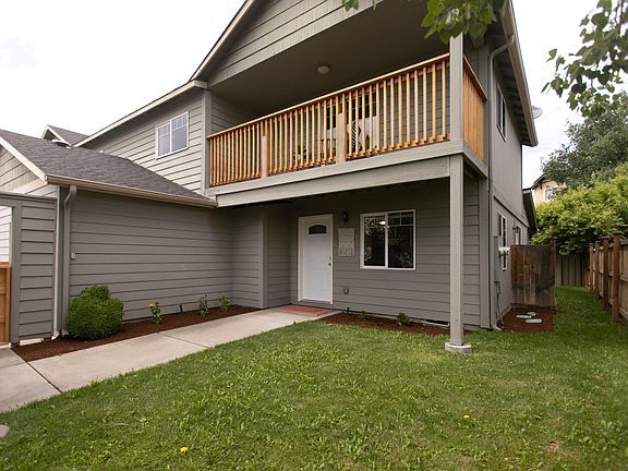 210 Park Pl in Sisters, OR - Building Photo