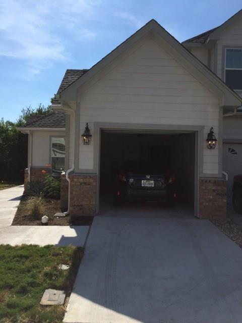 12200 Abbey Glen Ln in Austin, TX - Building Photo - Building Photo