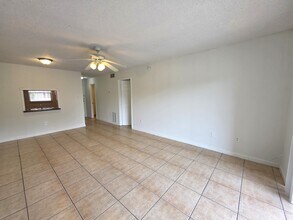 2800 NW 56th Ave in Lauderhill, FL - Building Photo - Building Photo