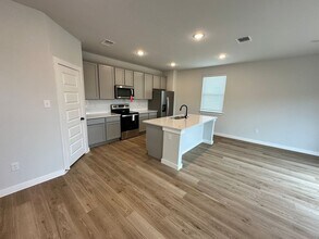 14607 Emerio Dr in San Antonio, TX - Building Photo - Building Photo