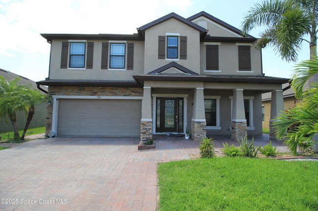 property at 824 Musgrass Cir