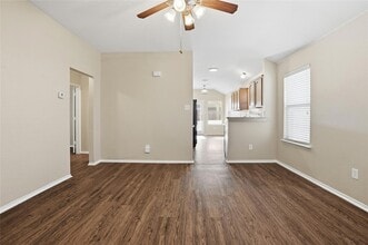 4009 Freedom St in Heartland, TX - Foto de edificio - Building Photo