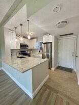 801 S Federal Hwy, Unit 104 in Pompano Beach, FL - Building Photo