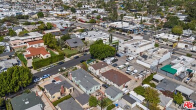 5550 Cartwright Ave in Los Angeles, CA - Building Photo - Building Photo