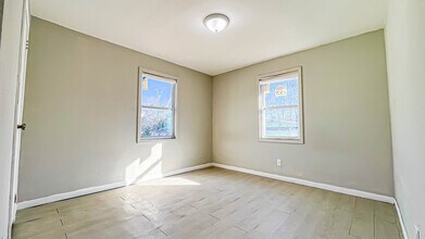 1379 Sanford Ave, Unit 1379 in Macon, GA - Foto de edificio - Building Photo