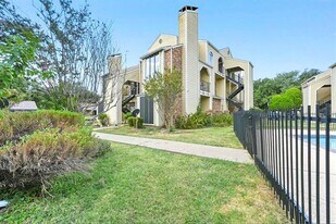4430 Point Blvd in Garland, TX - Building Photo