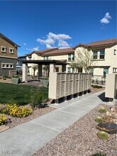 345 Summer Sparrow Ave in Henderson, NV - Building Photo - Building Photo