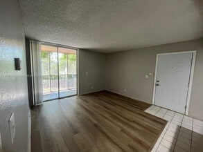 4055 W McNab Rd in Pompano Beach, FL - Building Photo - Building Photo