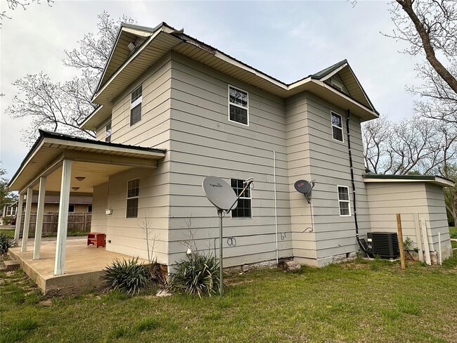 property at 941 N Union Ave