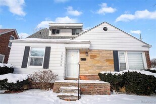 14000 Nadine St in Oak Park, MI - Building Photo