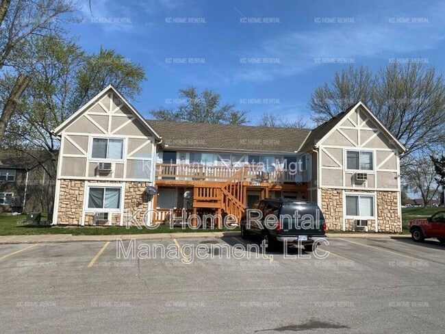 property at 561 N Somerset Terrace