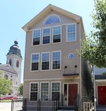 1059 W Fry St in Chicago, IL - Building Photo - Primary Photo