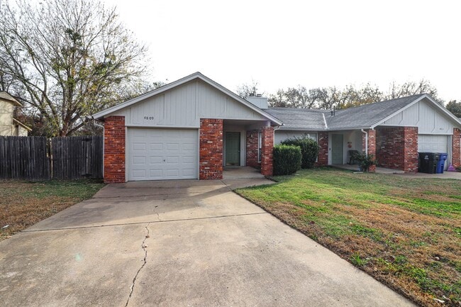 property at 4809 S Gum Ave