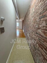 32 Hartwell St in Boston, MA - Building Photo - Building Photo