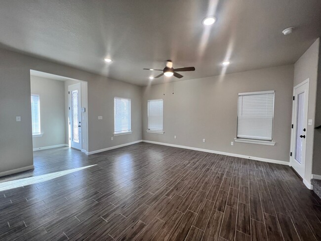 6536 Hoop St in El Paso, TX - Building Photo - Building Photo