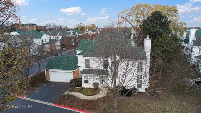 121 Pembroke Cir in Lake Bluff, IL - Building Photo - Building Photo