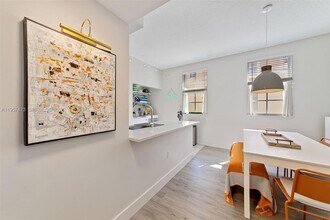 2067 S Ocean Dr in Hallandale Beach, FL - Building Photo - Building Photo