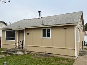 312 N Yolo St in Willows, CA - Building Photo - Building Photo