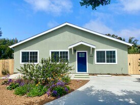 1304 Basswood Ave in Carlsbad, CA - Building Photo
