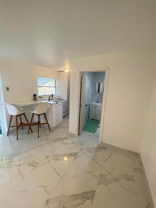 2631 Fillmore St in Hollywood, FL - Building Photo - Building Photo