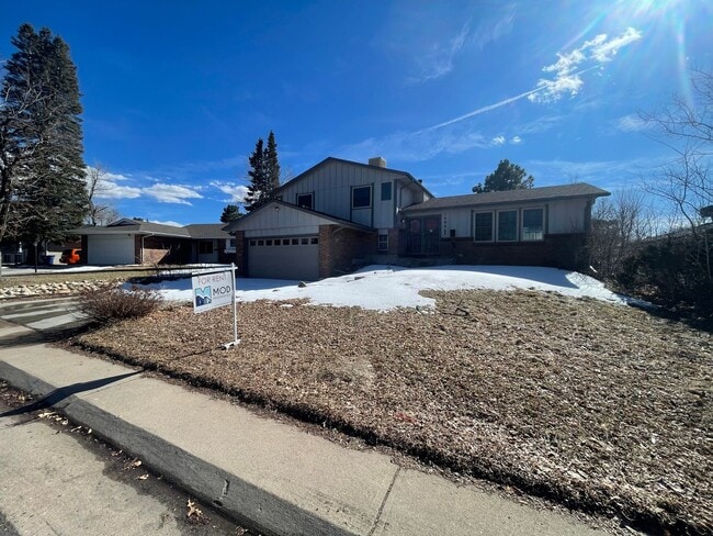 10996 E Mexico Ave in Aurora, CO - Building Photo - Building Photo