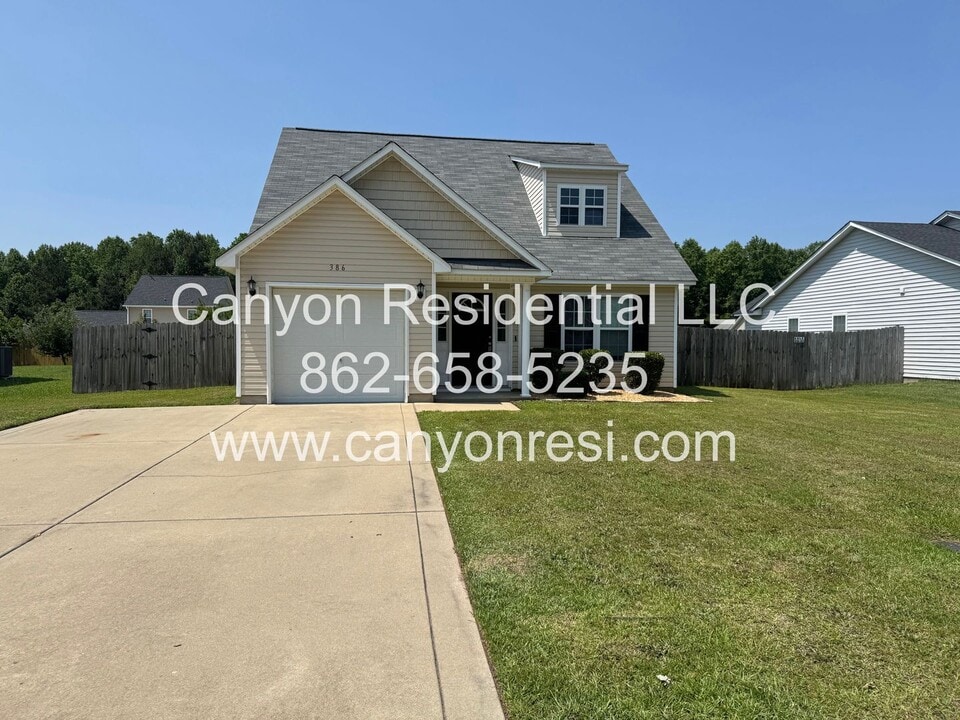 386 Broad Dr in Raeford, NC - Building Photo