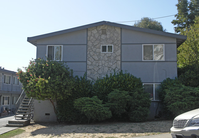 2287 Cuadra Ct in Pinole, CA - Foto de edificio - Building Photo