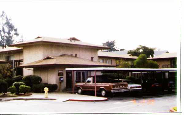 Park Lane Apartments in Petaluma, CA - Building Photo - Building Photo