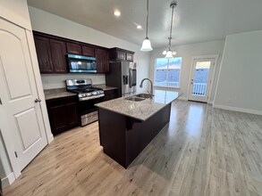 16371 S 1500 W in Riverton, UT - Building Photo - Building Photo