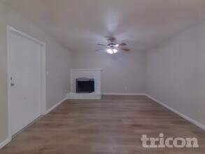 3105 Rozanna Ct in Modesto, CA - Building Photo - Building Photo