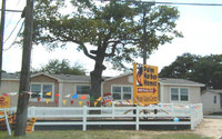 Bergstrom Towne Mobile Home Park in Austin, TX - Foto de edificio - Building Photo