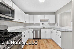 1655 Westfield Dr N in Columbus, OH - Building Photo