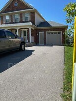 695 Otonabee Dr in Peterborough, ON - Building Photo