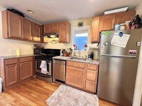 683 E 2nd St, Unit 3 in Boston, MA - Building Photo - Building Photo