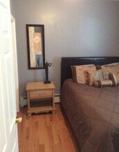 30 Young St, Unit Apt #1 in Newport, RI - Building Photo - Building Photo