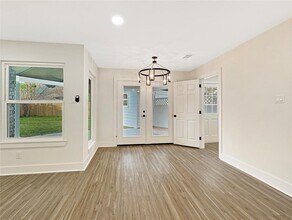 5034 Oak Shadows Dr in Houston, TX - Building Photo - Building Photo