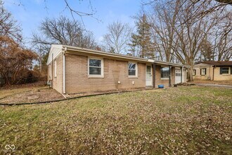 8856 Moll Dr in Fishers, IN - Building Photo - Building Photo