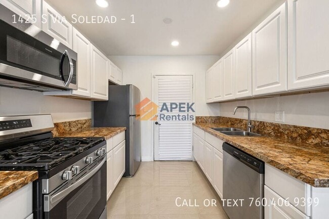 property at 1425 Vía Soledad
