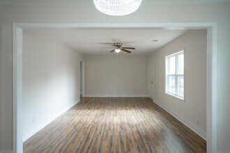 2001 Hiram Rd in Augusta, GA - Foto de edificio - Building Photo